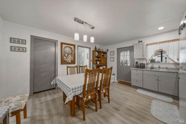 3676 Madrone St, Clearlake, CA 95422