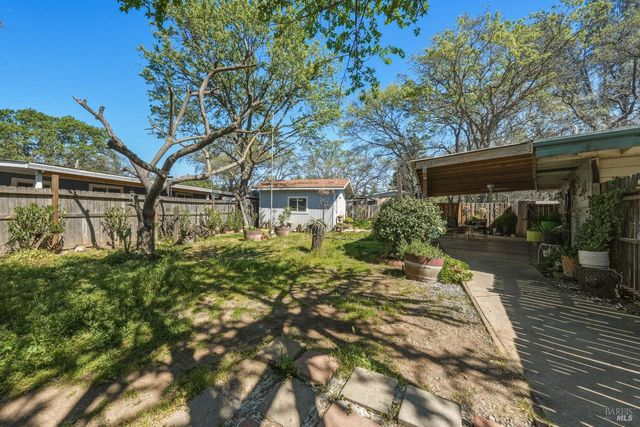 3676 Madrone St, Clearlake, CA 95422