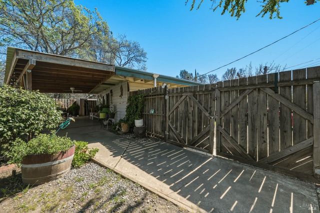3676 Madrone St, Clearlake, CA 95422