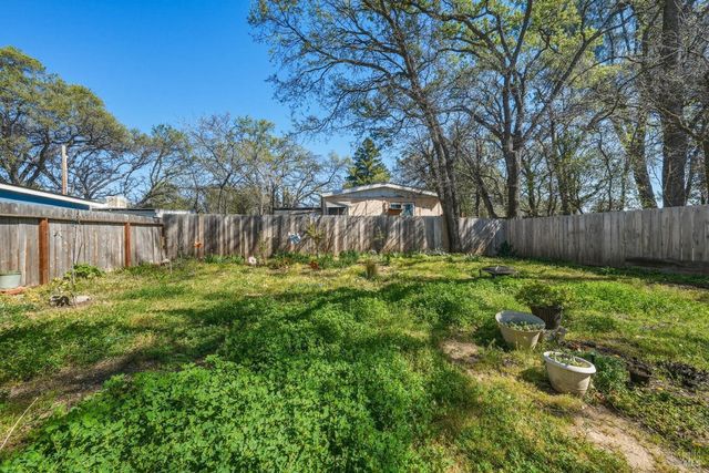3676 Madrone St, Clearlake, CA 95422