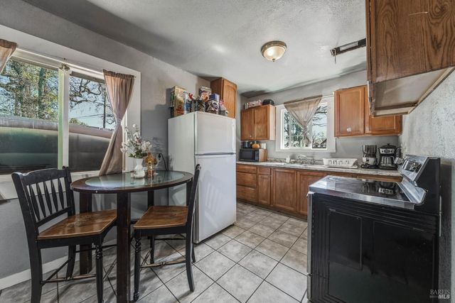 3676 Madrone St, Clearlake, CA 95422