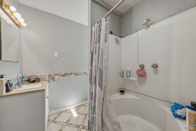 3676 Madrone St, Clearlake, CA 95422