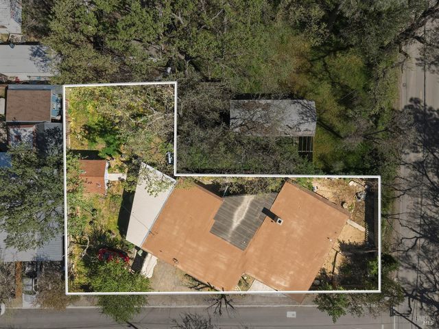 3676 Madrone St, Clearlake, CA 95422