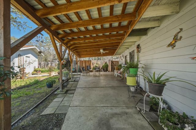 3676 Madrone St, Clearlake, CA 95422