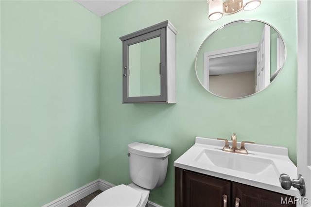 685 Crabapple Lane, Florissant, MO 63031