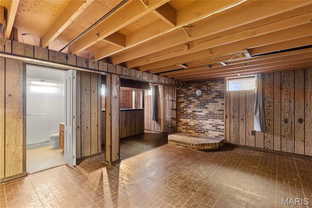 685 Crabapple Lane, Florissant, MO 63031