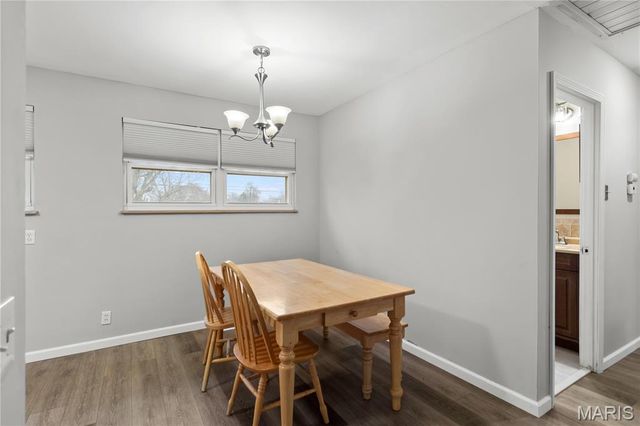 685 Crabapple Lane, Florissant, MO 63031