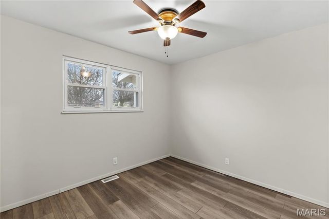 685 Crabapple Lane, Florissant, MO 63031