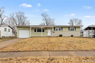 685 Crabapple Lane, Florissant, MO 63031