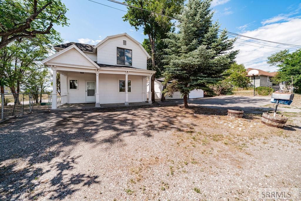 Image 2 of property listing at 1401 W Albany Street, Idaho Falls, ID 83402