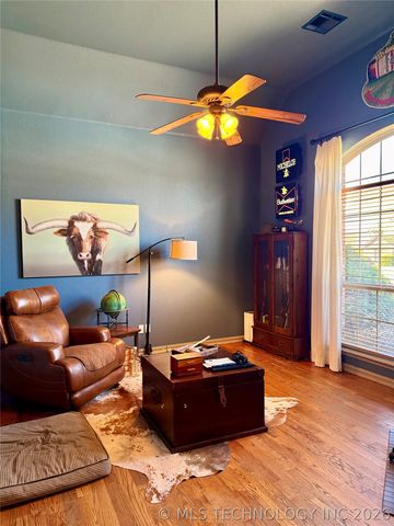 22095 Riverwood Drive, Claremore, OK 74019