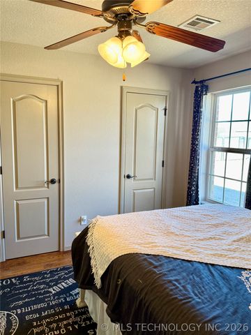 22095 Riverwood Drive, Claremore, OK 74019