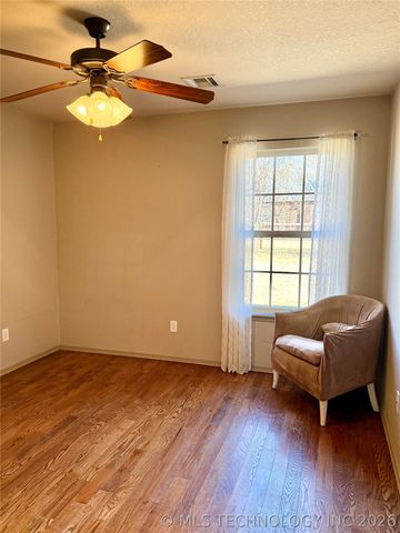 22095 Riverwood Drive, Claremore, OK 74019