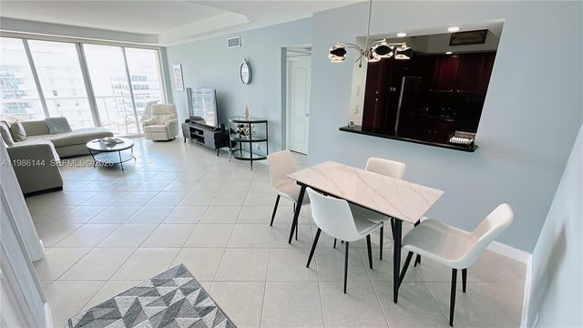5600 Collins Ave 17V, Miami Beach, FL 33140