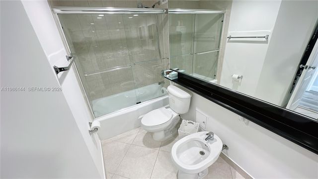 5600 Collins Ave 17V, Miami Beach, FL 33140