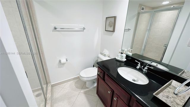 5600 Collins Ave 17V, Miami Beach, FL 33140