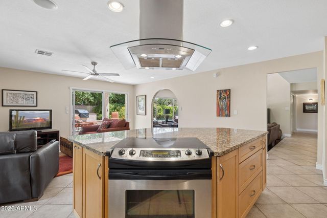 7836 E VIA DE LA ENTRADA Drive, Scottsdale, AZ 85258