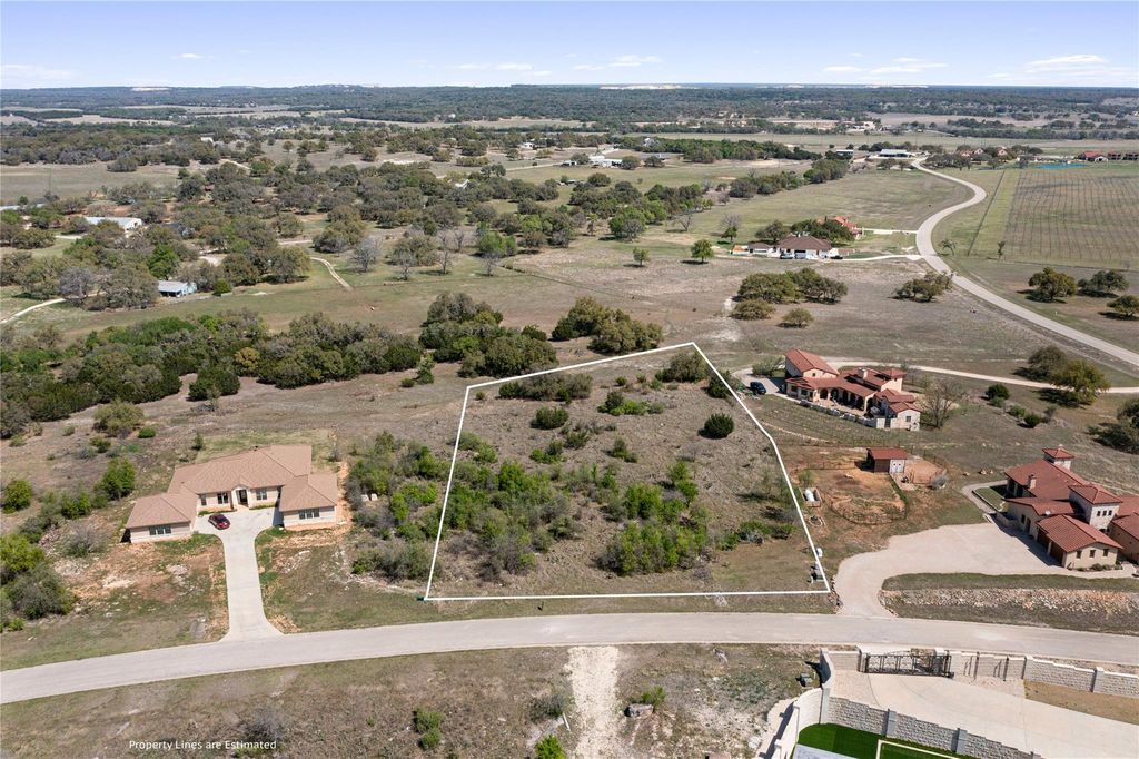 104 Strada Luca, Florence, TX 76527