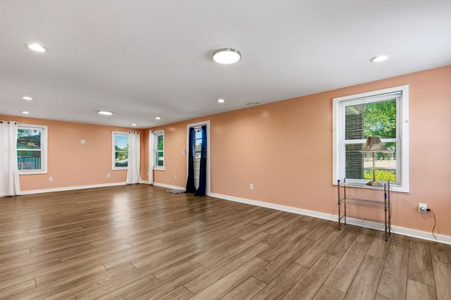 3101 4th Ave., Conway, SC 29527