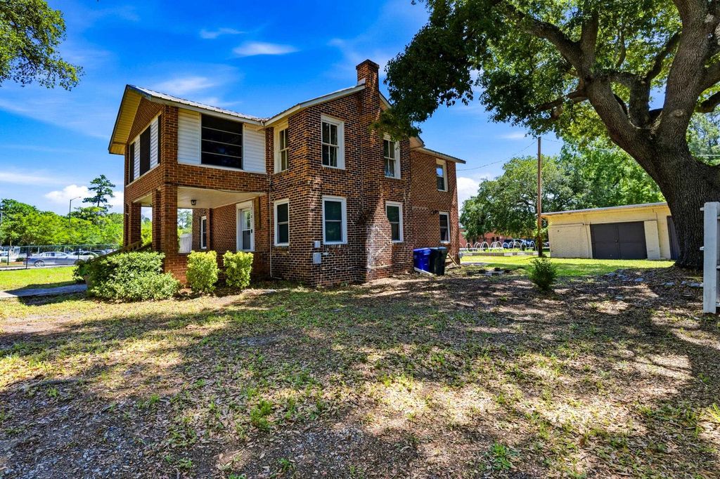 3101 4th Ave., Conway, SC 29527