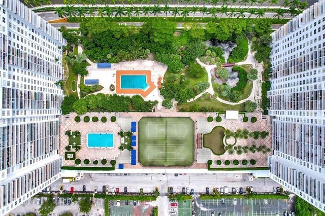 2851 NE 183 2203-05, Aventura, FL 33160