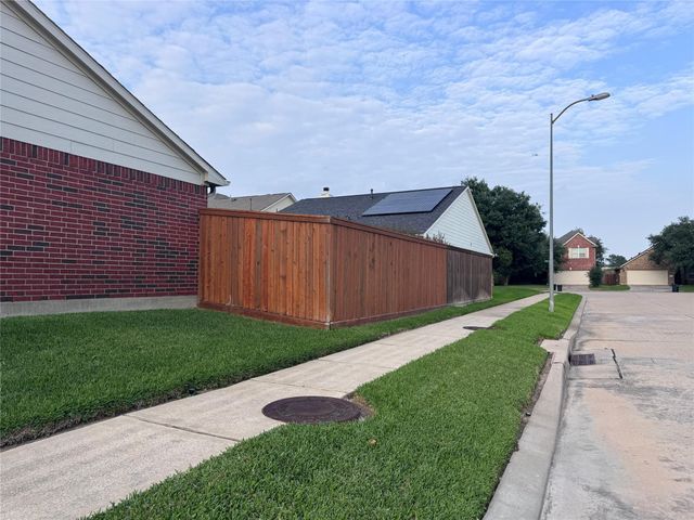 16702 Grovetrail Lane, Spring, TX 77379