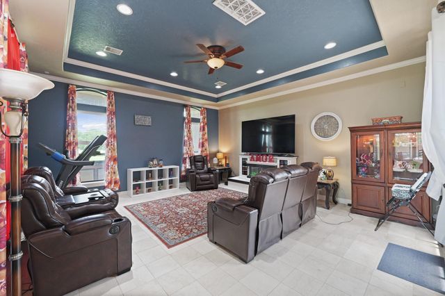 1909 E Archer Road, Baytown, TX 77521