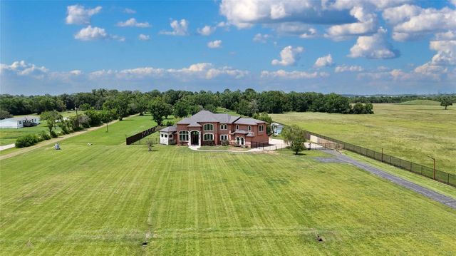 1909 E Archer Road, Baytown, TX 77521