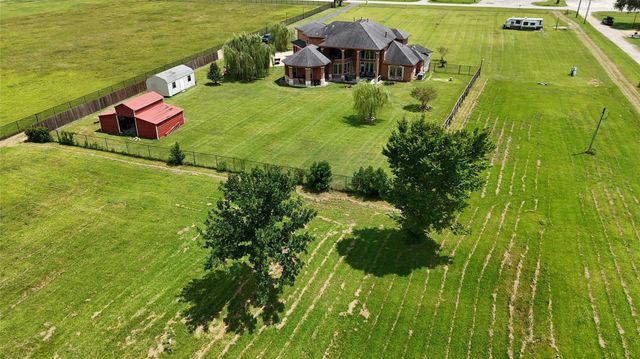 1909 E Archer Road, Baytown, TX 77521