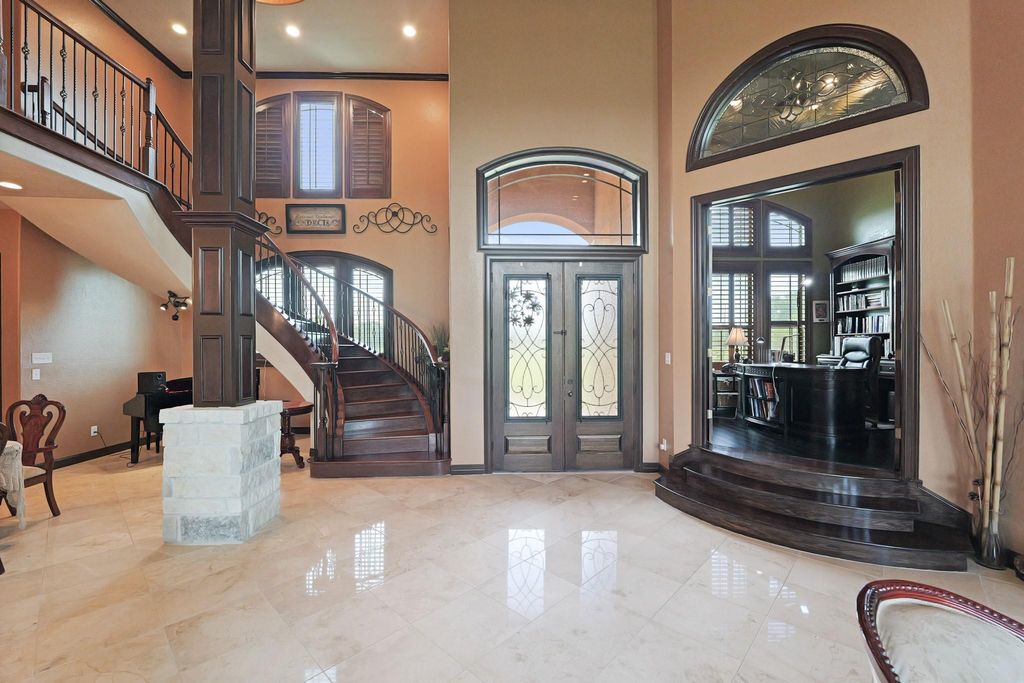 1909 E Archer Road, Baytown, TX 77521