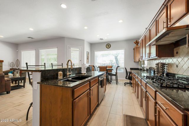 2414 W Mineral Road, Phoenix, AZ 85041