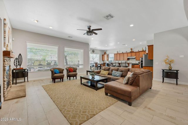 2414 W Mineral Road, Phoenix, AZ 85041