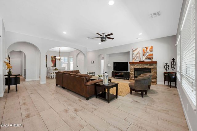 2414 W Mineral Road, Phoenix, AZ 85041