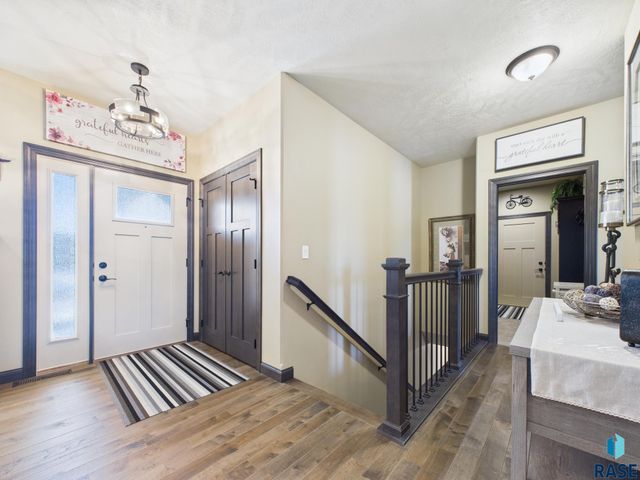 5404 S Coneflower Cir Circle, Sioux Falls, SD 57108