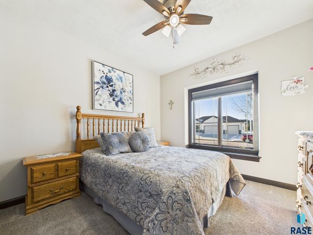 5404 S Coneflower Cir Circle, Sioux Falls, SD 57108