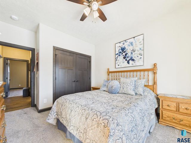 5404 S Coneflower Cir Circle, Sioux Falls, SD 57108