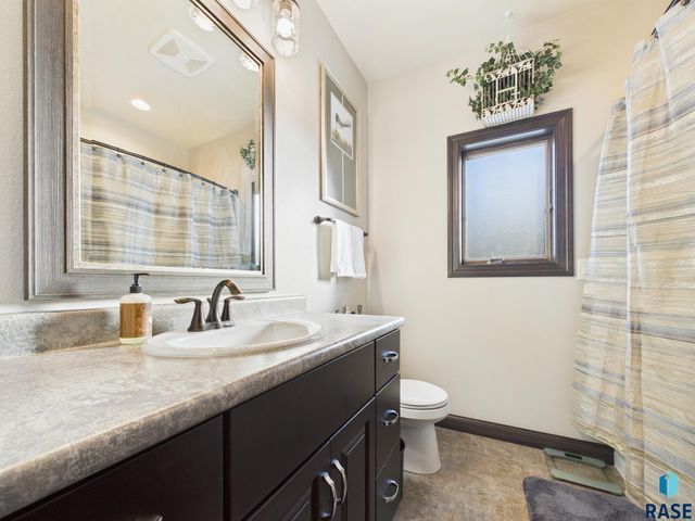 5404 S Coneflower Cir Circle, Sioux Falls, SD 57108