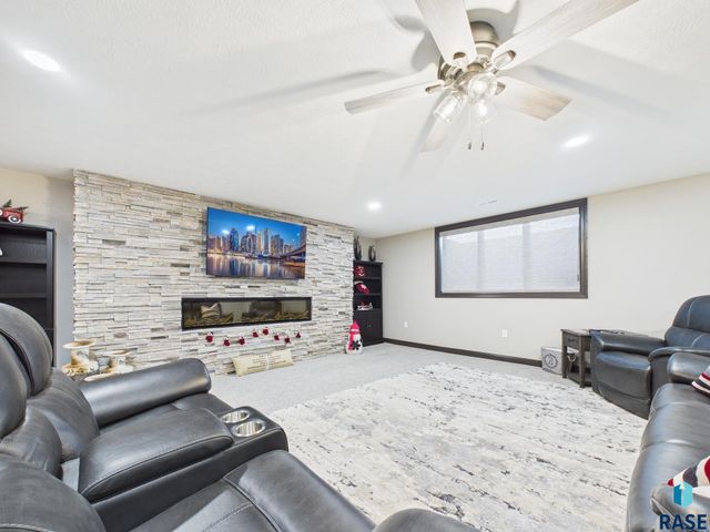 5404 S Coneflower Cir Circle, Sioux Falls, SD 57108