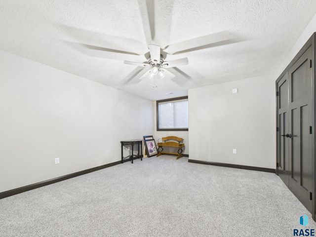 5404 S Coneflower Cir Circle, Sioux Falls, SD 57108