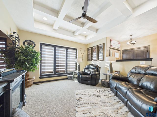 5404 S Coneflower Cir Circle, Sioux Falls, SD 57108