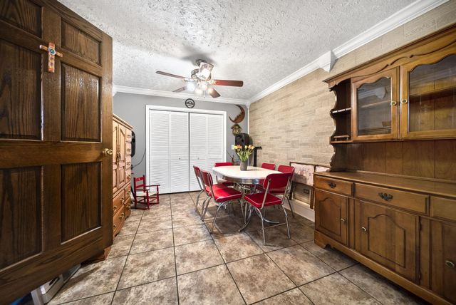 320 Apache Drive, Circleville, OH 43113