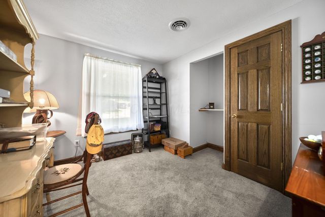 320 Apache Drive, Circleville, OH 43113