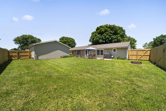320 Apache Drive, Circleville, OH 43113