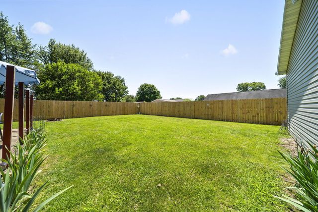 320 Apache Drive, Circleville, OH 43113