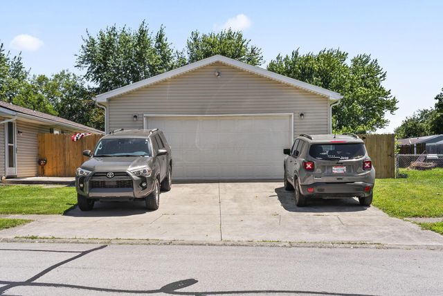 320 Apache Drive, Circleville, OH 43113