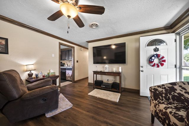 320 Apache Drive, Circleville, OH 43113