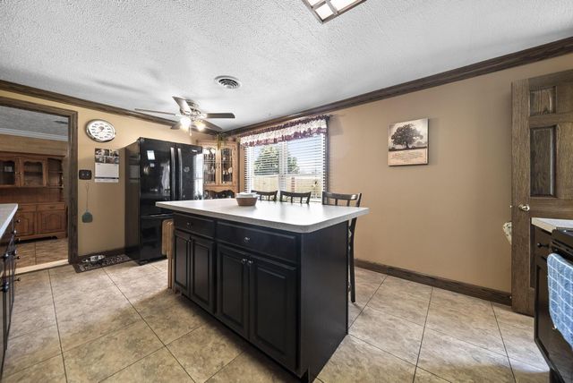 320 Apache Drive, Circleville, OH 43113