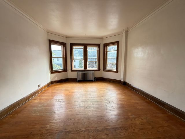 4208 W Cullom Avenue 2, Chicago, IL 60641