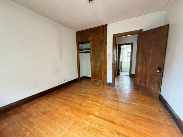 4208 W Cullom Avenue 2, Chicago, IL 60641