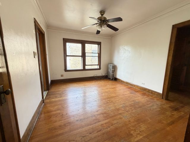 4208 W Cullom Avenue 2, Chicago, IL 60641